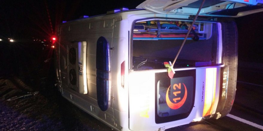 Kars'ta Ambulans Kaza Yaptı