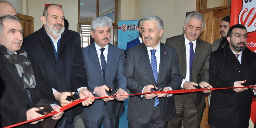 Bakan Arslan, Serhat Kodlama ve Robotik Akademisi’nin açılışını yaptı