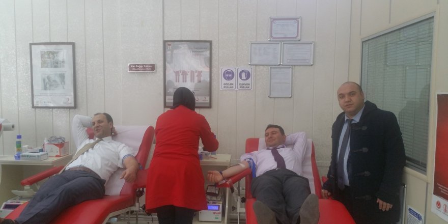 Karslı sağlıkçılardan Afrin’e kan desteği