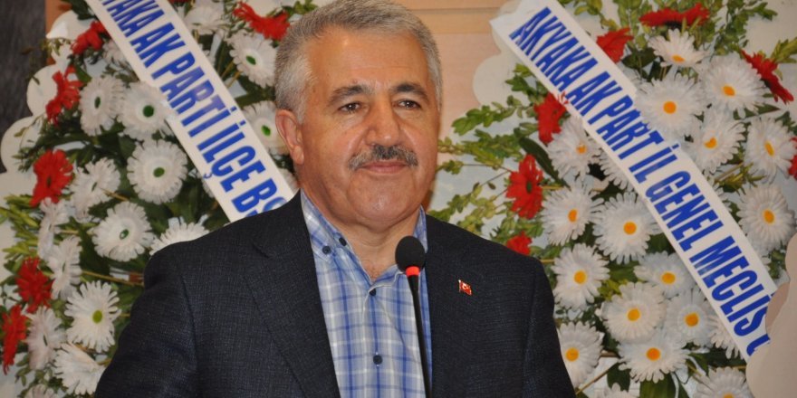 Bakan Arslan: “Dünyada 10 büyük projenin 6’sı Türkiye’de”