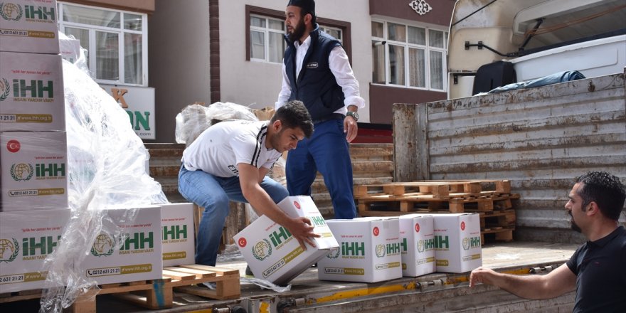 İHH'dan ramazan öncesi yardım kolileri