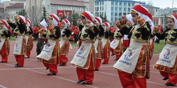 Kars’ta 23 Nisan Coşkuyla Kutlandı