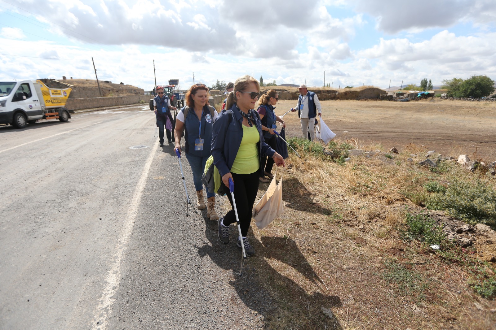 karstan-edirneye-plastik-cop-toplama-yuruyusu-ani-oren-yerinden-basladi-8.jpg