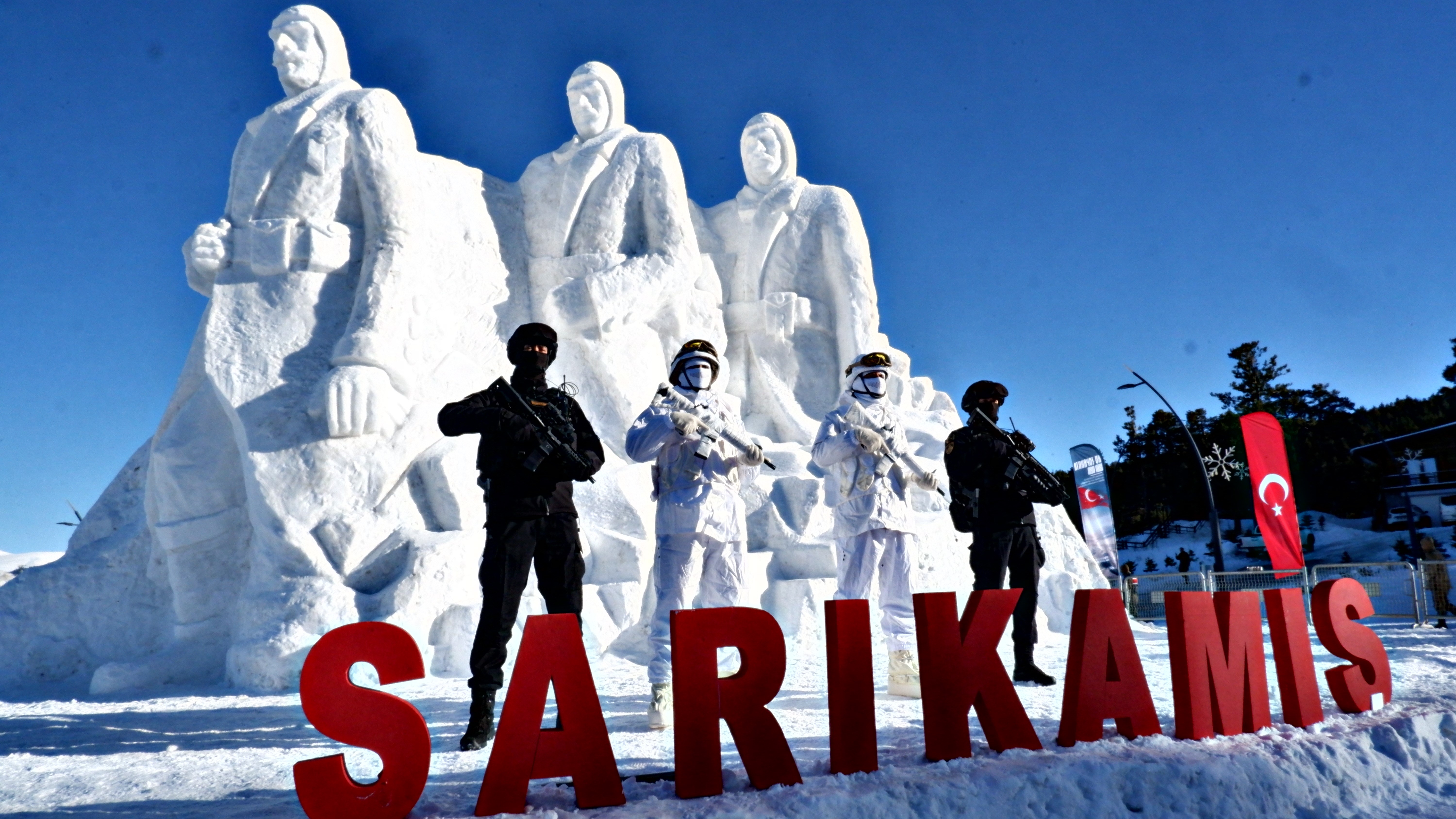 sarikamista-kardan-heykellerinin-acilisi-yapildi-1.jpg