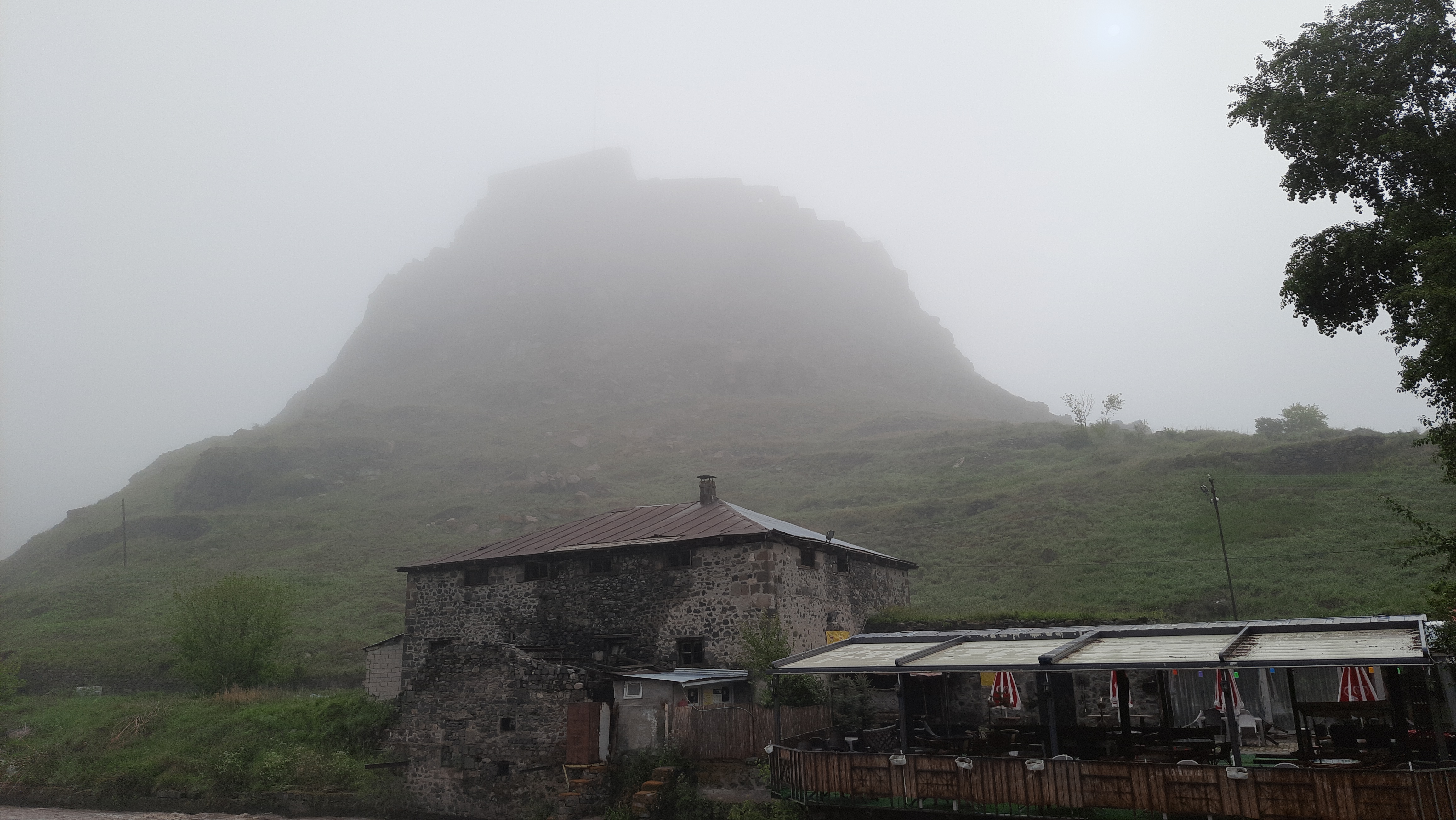 kars-sis-bulutlari-arasinda-kayboldu-3.jpg